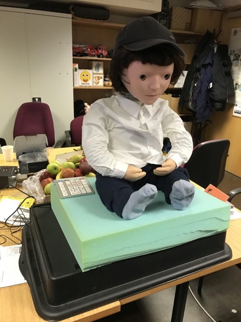 Staff training on the social robot Kaspar (LTT2) — photo 2