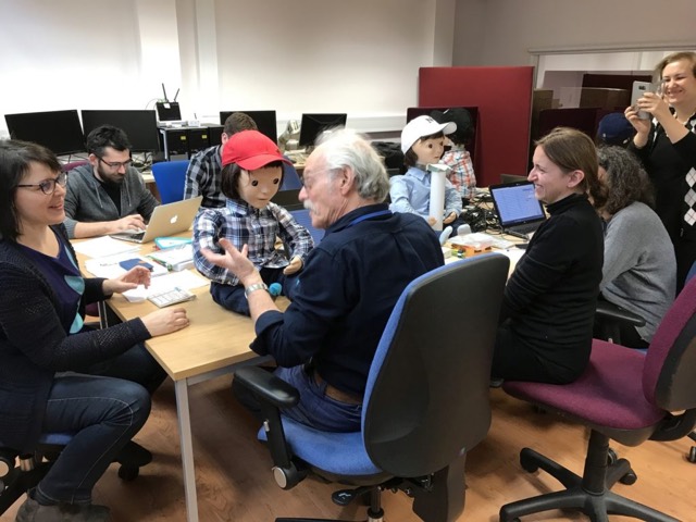 Staff training on the social robot Kaspar (LTT2) — photo 6